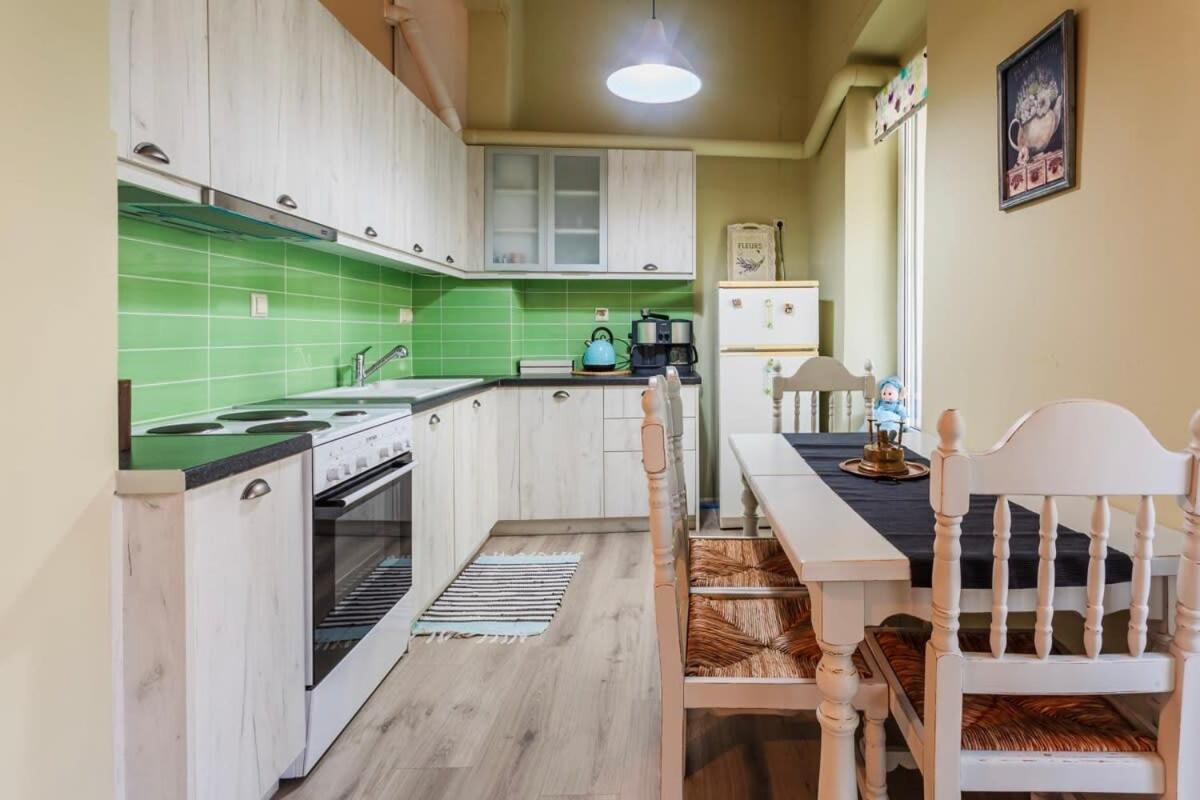 Kalamata Rose Nest - Urban Comfy Escape Екстер'єр фото