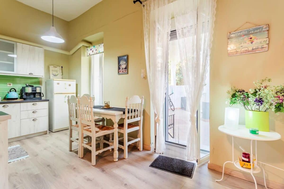Kalamata Rose Nest - Urban Comfy Escape Екстер'єр фото