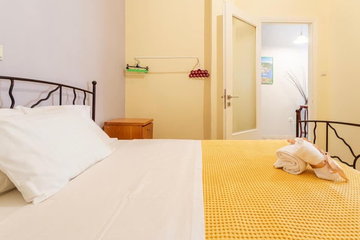 Kalamata Rose Nest - Urban Comfy Escape Екстер'єр фото
